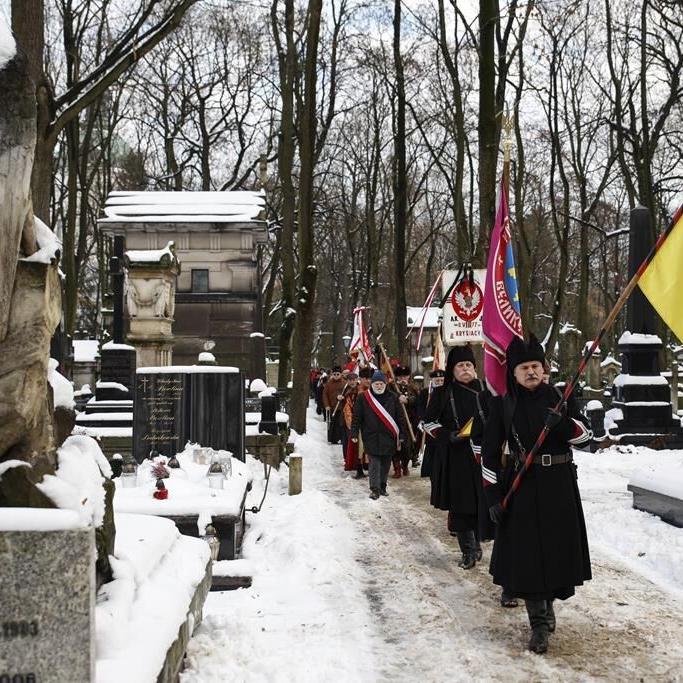 Pole killed fighting in Ukraine buried as hero of 2 nations